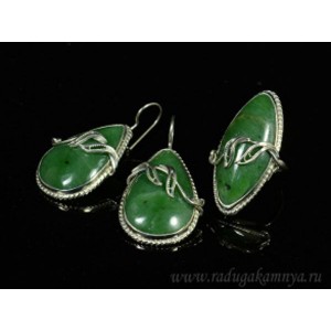 Кольцо и серьги нефрит Кольцо и серьги нефрит