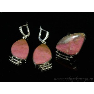 Кольцо и серьги из родонита