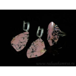 Кольцо и серьги из родонита