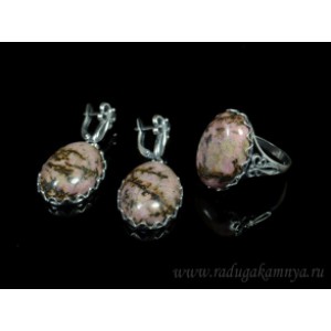 Кольцо и серьги с родонитом