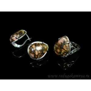 Кольцо и серьги с родонитом