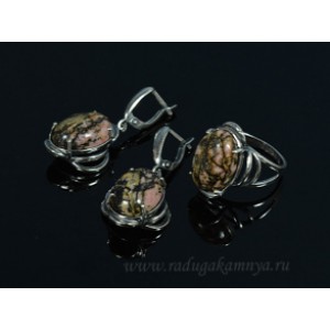 Кольцо и серьги с родонитом