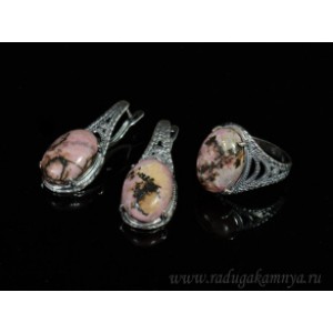 Кольцо и серьги с родонитом