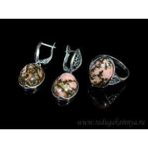 Кольцо и серьги с родонитом