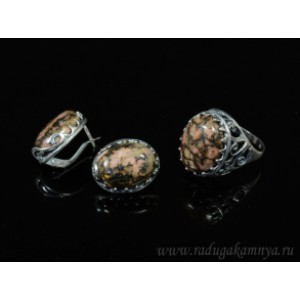 Кольцо и серьги с родонитом