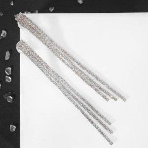 Клипсы "Лёд" тройная сплошная, цвет белый, цвет серебристый