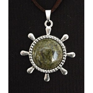 Кулон из унакита 