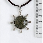 Кулон из унакита 