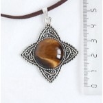 Кулон из тигрового глаза "роза ветров", круг 20мм