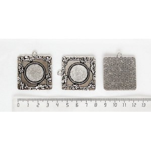 Основа для кулона "квадрат с орнаментом", сеттинг круг 20мм, цвет ант. серебро