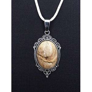 Кулон из яшмы песочной, овал 25х18мм, оправа "медальон"