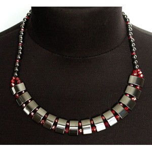 Колье из гематита + красный хрусталь огранка