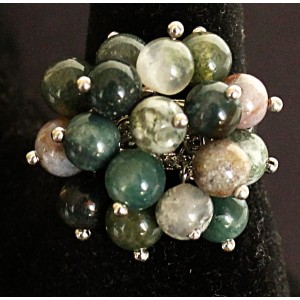 Кольцо с яшмой зеленой "гроздь" безразмерное