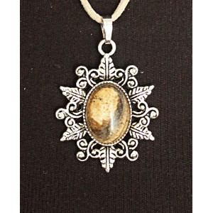 Кулон из яшмы песочной, овал 18х13мм, оправа "папоротник"