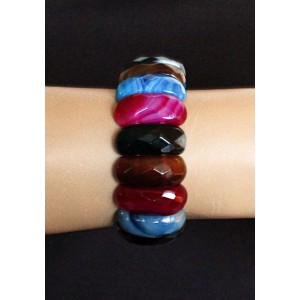 Браслет из агата разноцветного (тонировка), узкие выпуклые сегменты, огранка