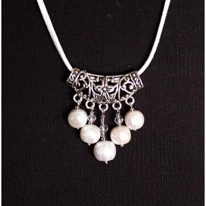 Колье-кулон из жемчуга БЕЛОГО, на ажурном коннекторе, шарики 7-9мм