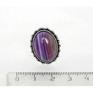 Кольцо с агатом фиолетовым (тонировка), овал 18x13, литая оправа, безразмерное