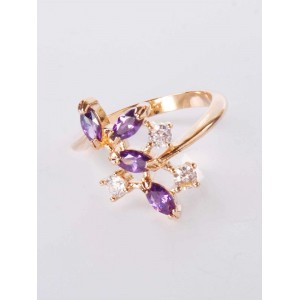 Кольцо с аметистом (синт.) "искристые лепестки"