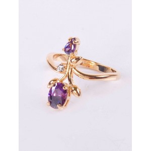 Кольцо с аметистом (синт.) "тюльпан" Кольцо с аметистом (синт.) "тюльпан"