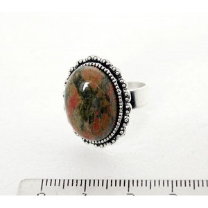 Кольцо с унакитом, овал 18x13, литая оправа, безразмерное