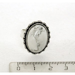 Кольцо с каулитом, овал 18x13, литая оправа, безразмерное