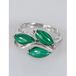 C830 Кольцо родиевое покрытие с малахитом "большой рис"