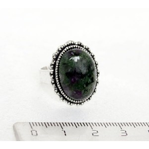 Кольцо с цоизитом, овал 18x13, литая оправа, безразмерное