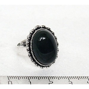 Кольцо с яшмой зеленой, овал 18x13, литая оправа, безразмерное