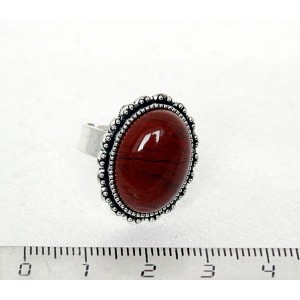Кольцо из яшмы красной, овал 18x13, литая оправа, безразмерное