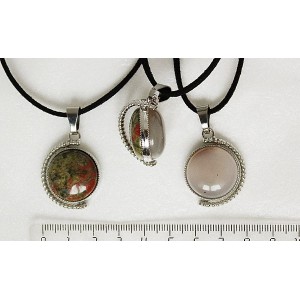 Кулон из унакита и агата серого, круг 20мм, оправа "глобус", двусторонний