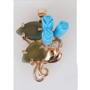 Кулон из бирюзы (имитация) и нефрита "3 розы 2 листа сердечко" (латунь, позолота)