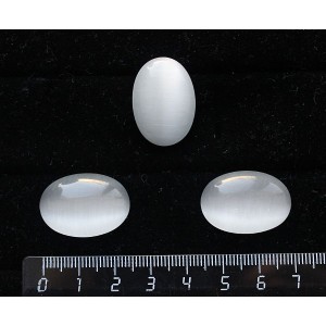 Кошачий глаз (синт.), кабошон овал 25х18мм, цвет белый