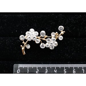 Брошь со стразами "веточка яблони", цвет белый+золотистый