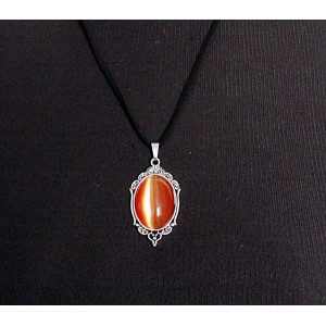 Кулон из кошачьего глаза (синт.), овал 25х18мм, оправа "медальон", цвет оранжевый
