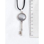 Кулон из кошачьего глаза (синт.) "ключик", круг 20мм, цвет серебристый