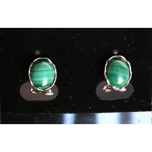 C830 Серьги из малахита, овал 10х8мм замок гвоздик+лапка