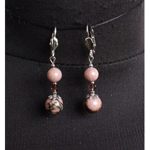 Серьги из родонита, шарик 8 и 10мм, шапочка "ромашка"