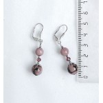 Серьги из родонита, шарик 8 и 10мм, шапочка "ромашка"