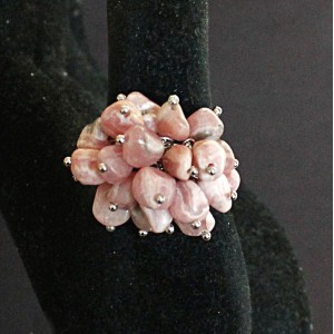 Кольцо c родохрозитом, овалы, "гроздь" безразмерное