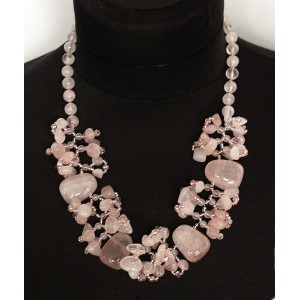 Колье из кварца розового объемное