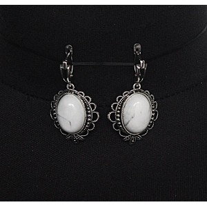 Серьги из камня каулит (имитация кахолонга), овал 18х13мм, оправа "трилистник", швензы посеребрение