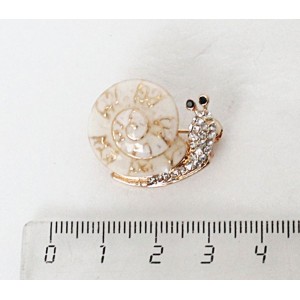 Брошь со стразами "улитка, цвет кремовый+золотистый