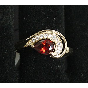 Кольцо с гранатом "капля росы"