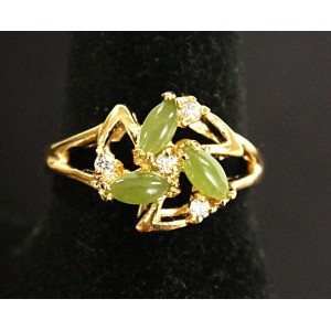 Кольцо с нефритом "звезда"