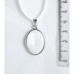 Кулон из перламутра, простой овал 25х18мм