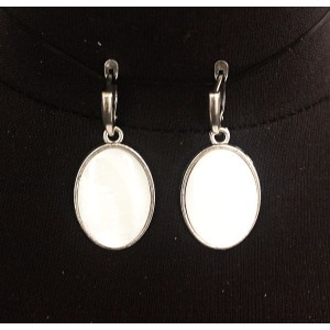 Серьги из перламутра, простой овал 25х18мм, швензы посеребрение