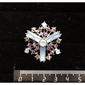 Брошь со стразами "звезда с тремя лучами", цвет голубой, серебристый