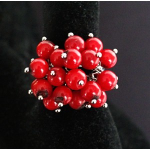 Кольцо с кораллом красным "гроздь" безразмерное