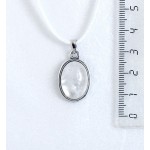 Кулон из горного хрусталя (не полностью прозрачный), простой овал 18х13мм