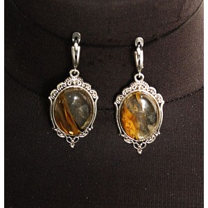 Серьги из халцедона полосатого, овал 25х18мм, оправа "медальон", швензы посеребрение